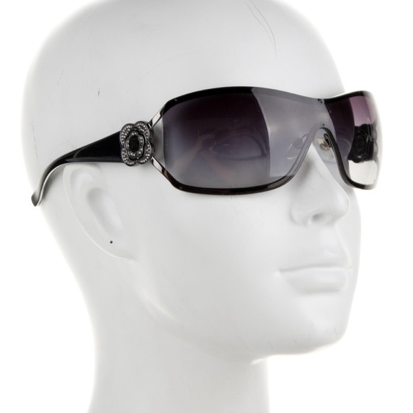 Chanel 4164 Shield CC Y2K Camellia Sunglasses in Black and Silver Hue - Picture 1 of 15